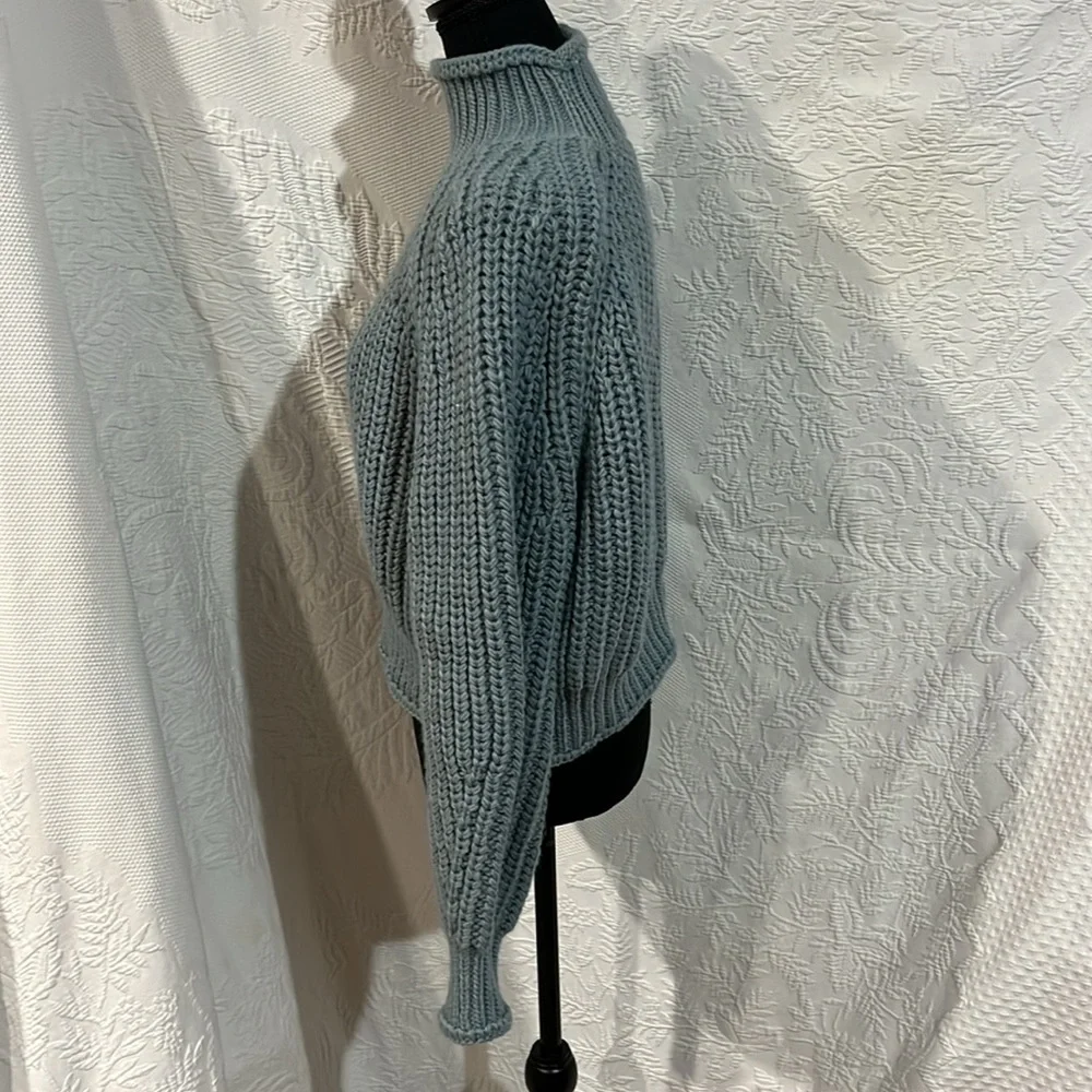 H&M mock neck sweater, size medium‎ - Picture 7 of 14